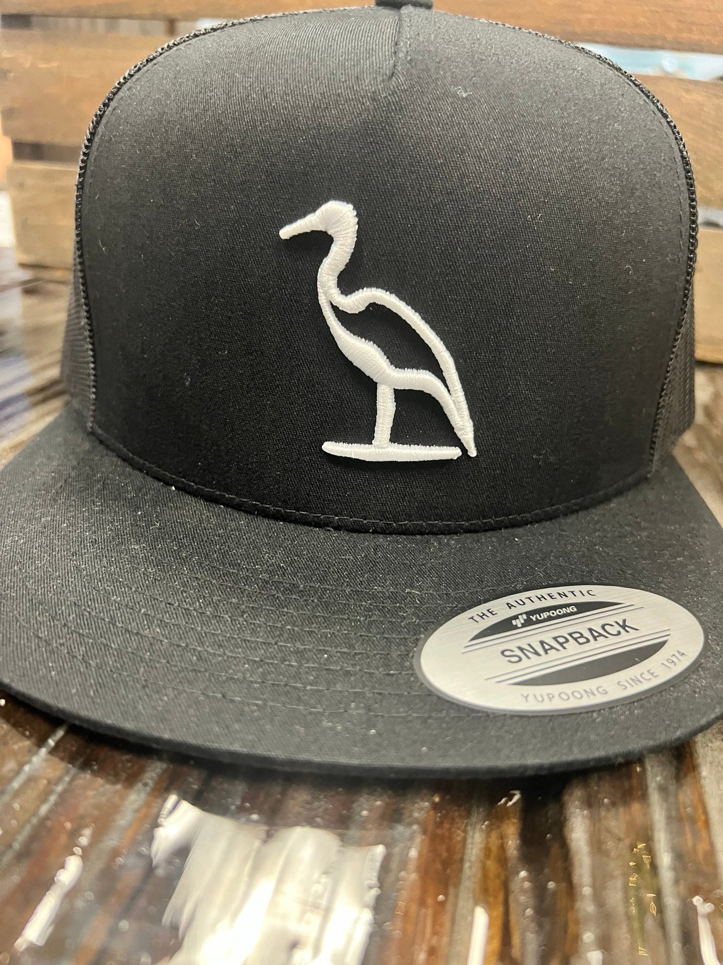 HERON EMBROIDERD BLACK